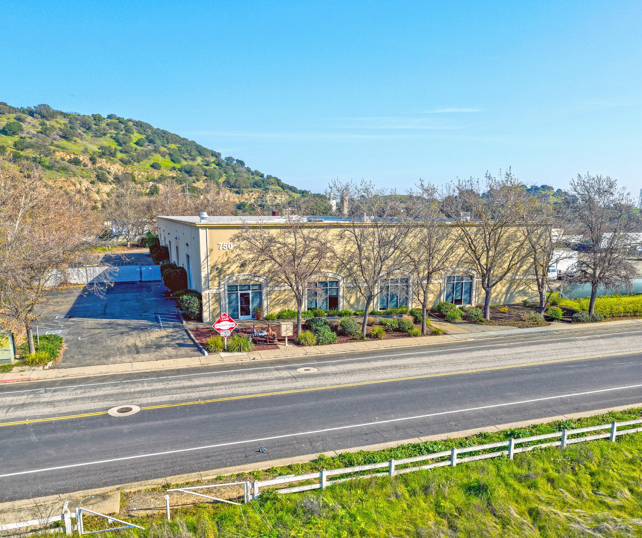 750 Link Rd, Fairfield, CA à vendre Photo de l’immeuble– Image 1 sur 14