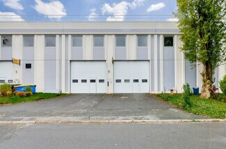 Plus de détails pour Local d'activités à louer