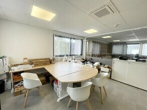 Bureau dans Cesson à louer Photo intérieure– Image 2 sur 2