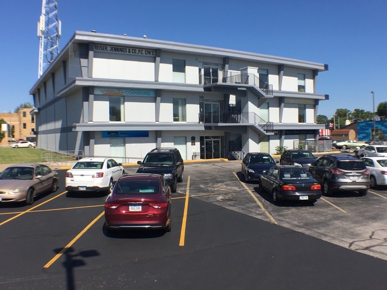 1706 Brady St, Davenport, IA à louer - Photo de l’immeuble – Image 2 sur 4