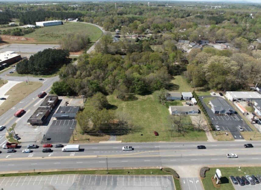 8709 and 8713 Asheville Hwy, Boiling Springs, SC à vendre Photo de l’immeuble– Image 1 sur 3