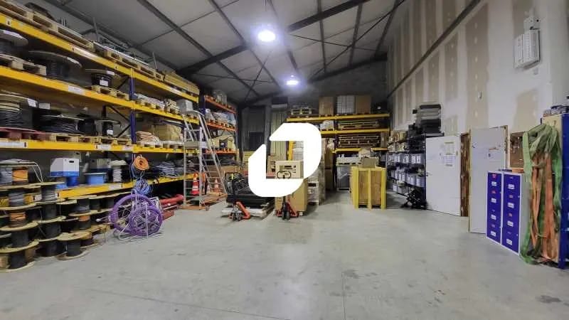 Local d’activités dans Canéjan à louer - Photo intérieure – Image 1 sur 8