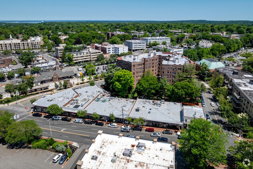 1-41 S Middle Neck Rd, Great Neck, NY à louer - Aérien – Image 2 sur 5