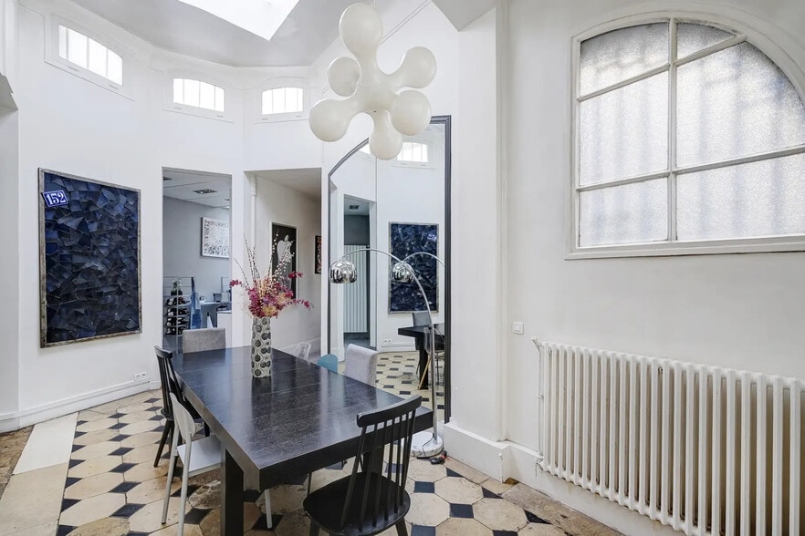 15 Rue De Thann, Paris à vendre - Photo de l’immeuble – Image 3 sur 8