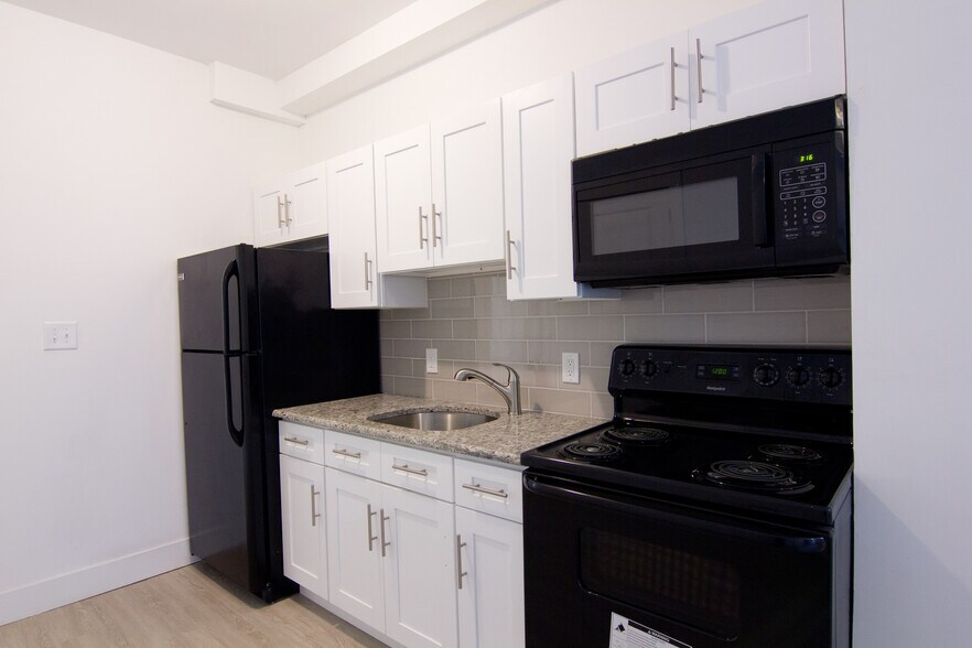 6104 Market St, Philadelphia, PA à vendre - Photo de l’immeuble – Image 3 sur 11