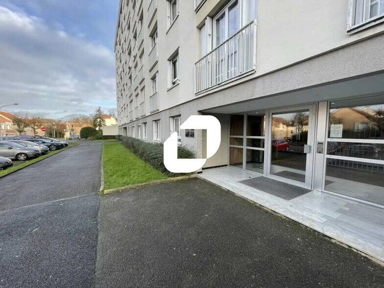 Bureau dans Villebon-sur-Yvette à vendre - Photo de l’immeuble – Image 1 sur 8