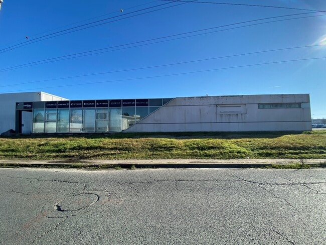 Plus de détails pour 270 Avenue Jean Mermoz, Eysines - Local commercial, Local d'activités à louer