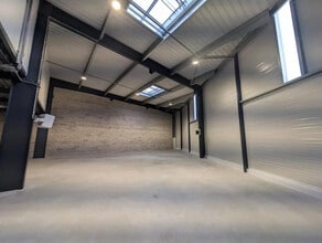 17 Rue Emile Levassor, Les Mureaux à louer Photo de l’immeuble– Image 2 sur 6