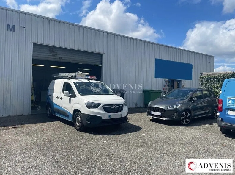 Local d’activités dans Gradignan à louer - Photo de l’immeuble – Image 2 sur 7