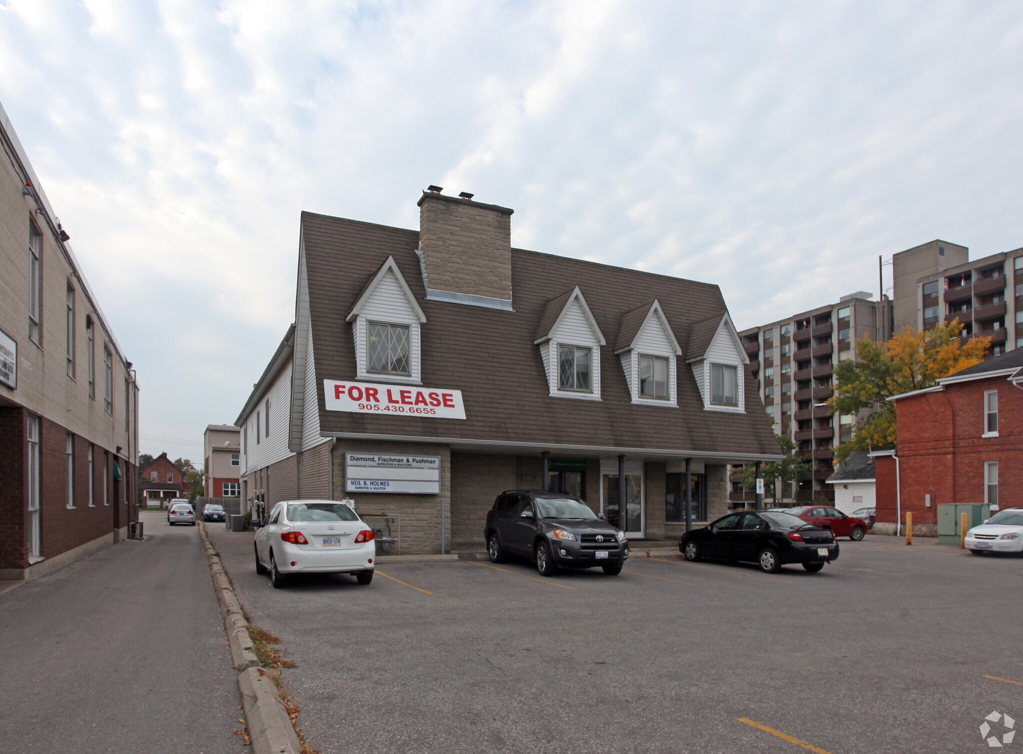179 King St E, Oshawa, ON à vendre Photo principale– Image 1 sur 10