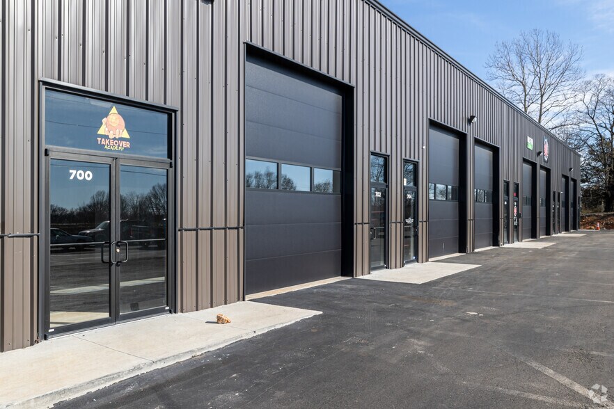 700 E Third St, Gentry, AR à louer - Photo de l’immeuble – Image 3 sur 6
