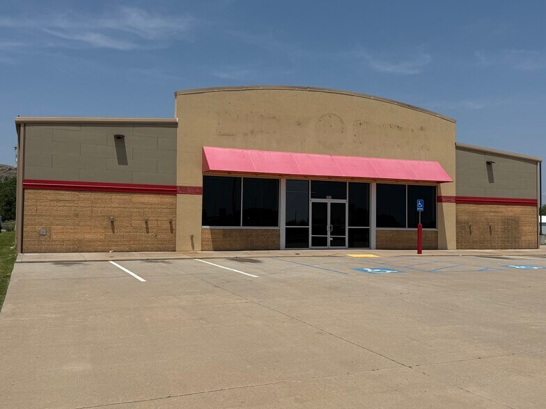 215 E. 1st Street St, Granite, OK à vendre - Photo de l’immeuble – Image 2 sur 24