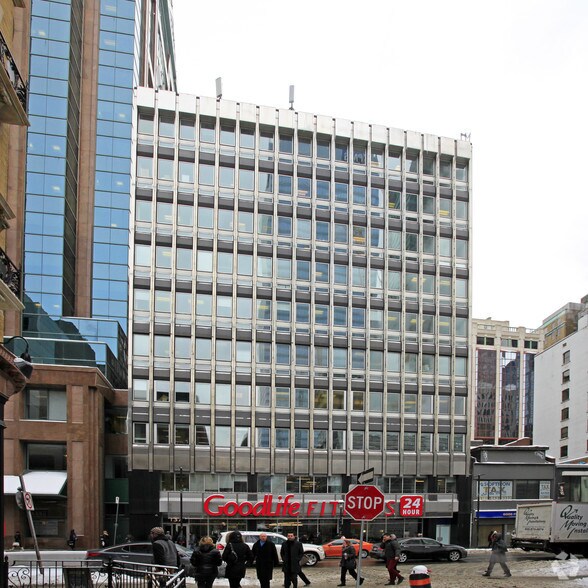 74 Victoria St and 137 Yonge St, Toronto, ON à louer - Photo de l’immeuble – Image 2 sur 5