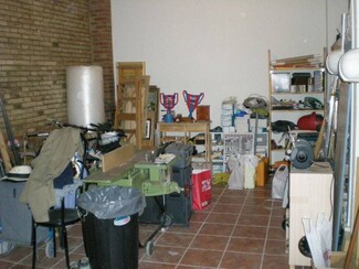 Plus de détails pour Local commercial à louer