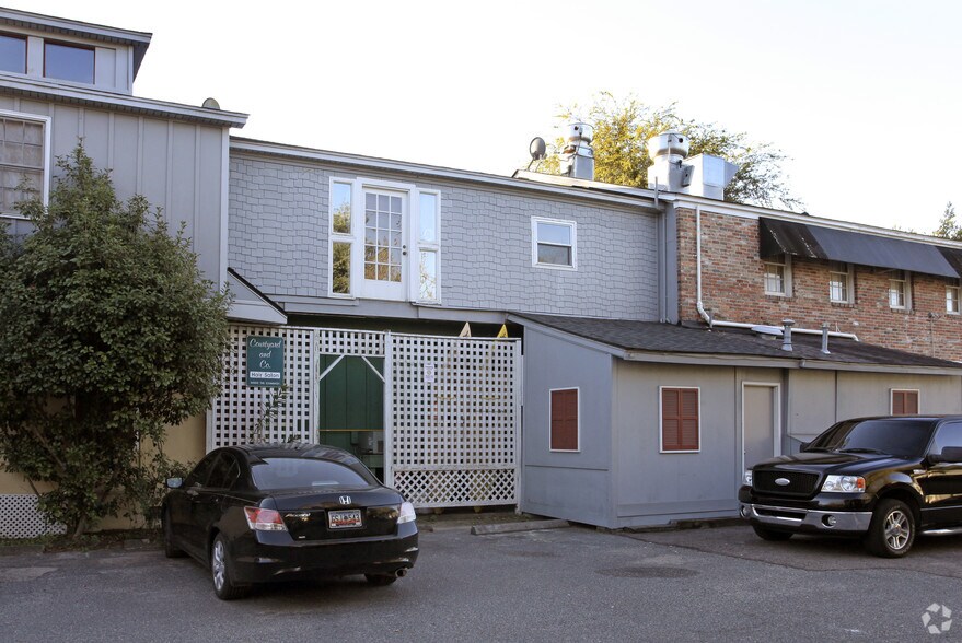 217 Lucas St, Mount Pleasant, SC à louer - Photo de l’immeuble – Image 3 sur 4