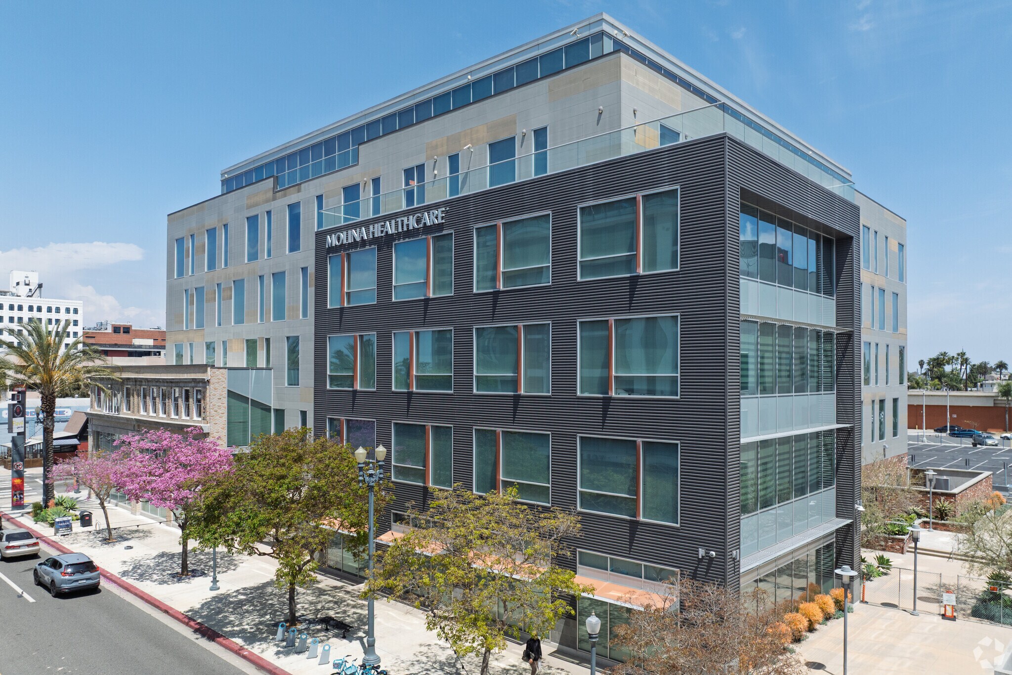 650 Pine Ave, Long Beach, CA à vendre Photo principale– Image 1 sur 6