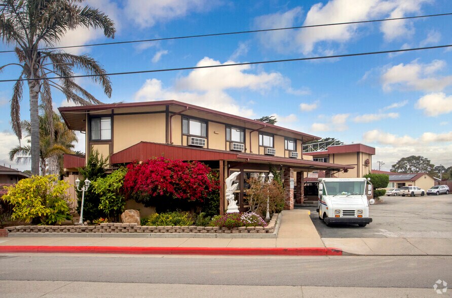2227 N Fremont St, Monterey, CA à vendre - Photo de l’immeuble – Image 3 sur 5