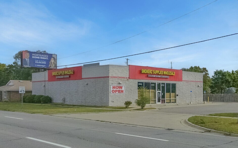 8120 N Telegraph Rd, Dearborn Heights, MI à louer - Photo principale – Image 2 sur 26