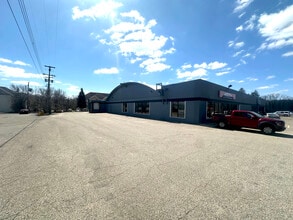 240 Roosevelt Ave E, Battle Creek, MI à louer Photo de l’immeuble– Image 1 sur 6