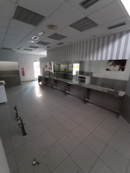 Local commercial dans Cáceres à vendre - Photo de l’immeuble – Image 3 sur 12