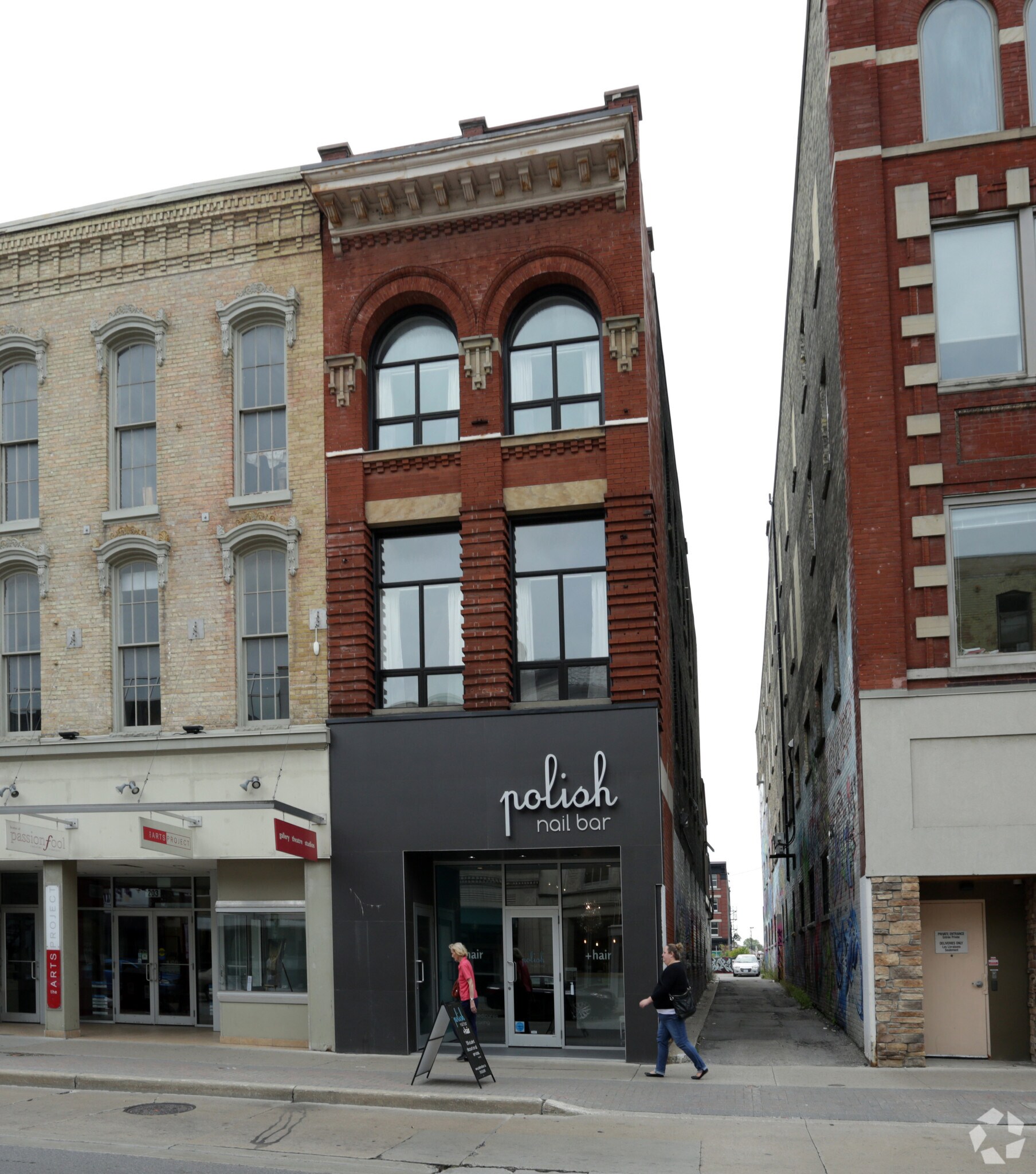 201 Dundas St, London, ON à louer Photo principale– Image 1 sur 3