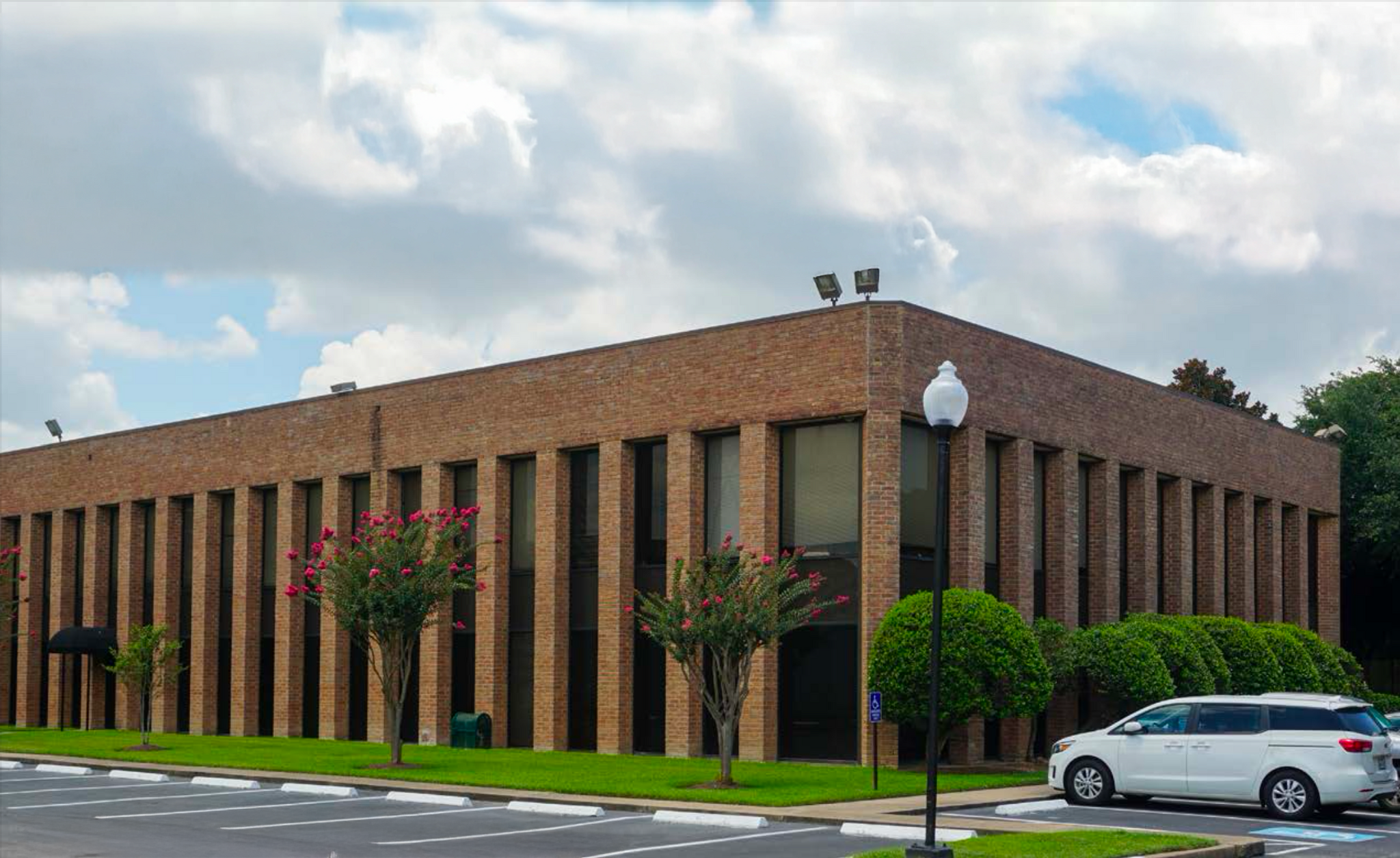 3600 S Gessner Dr, Houston, TX à louer Photo de l’immeuble– Image 1 sur 11