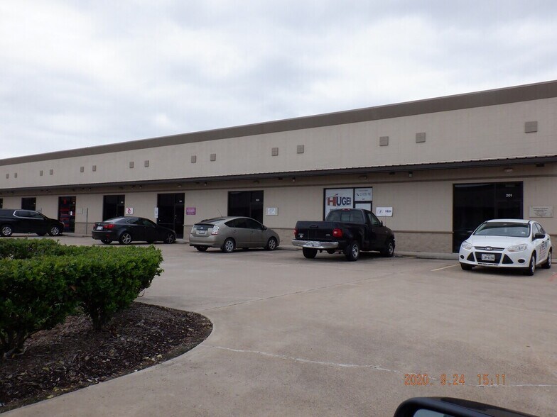 19830 FM 1093, Richmond, TX à louer - Photo de l’immeuble – Image 2 sur 10