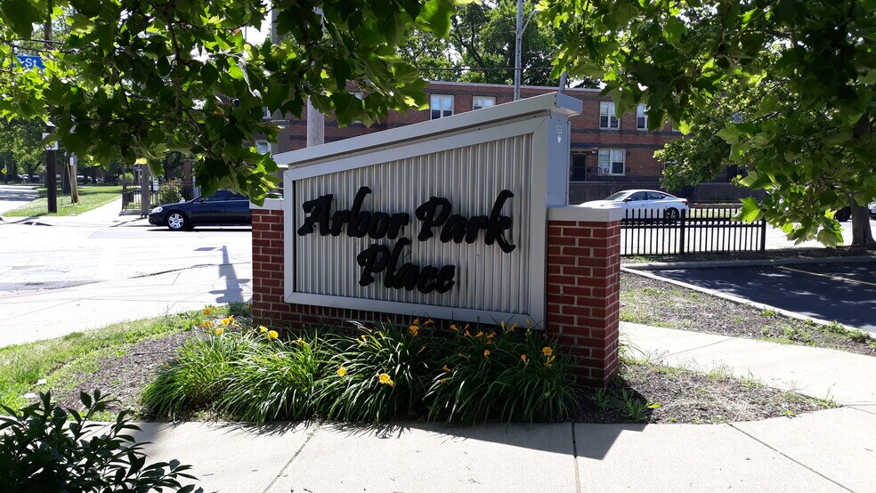 2480-2512 E 40th St, Cleveland, OH à vendre - Photo de l’immeuble – Image 3 sur 9