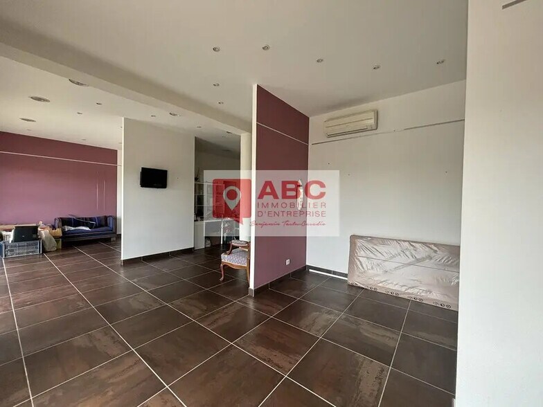 Bureau dans Perpignan à vendre - Photo de l’immeuble – Image 3 sur 9