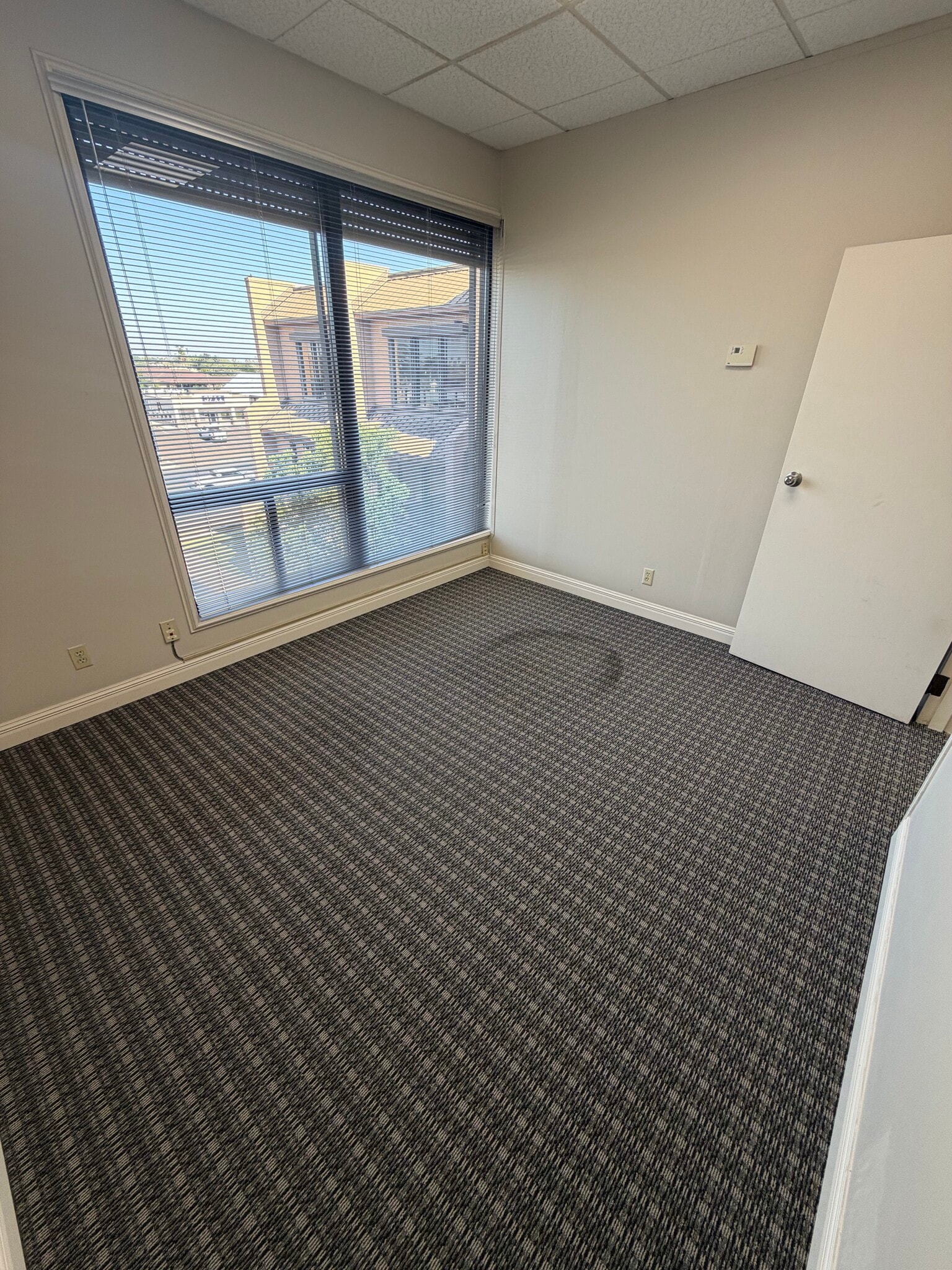 3700 N 10th St, McAllen, TX à louer Photo intérieure– Image 1 sur 6