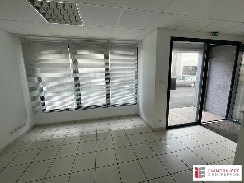 Bureau dans Saint-Malo à vendre - Photo principale – Image 1 sur 1