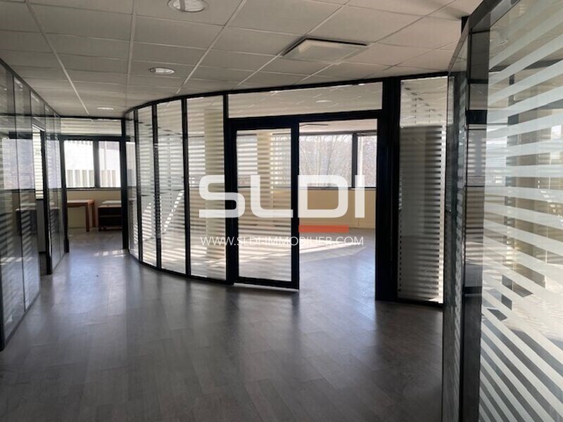 120 Rue De Saint-Cyr, Lyon à vendre Photo intérieure– Image 1 sur 15