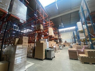 Plus de détails pour Industriel/Logistique à louer