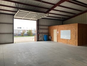 120 Cartwright Park Rd, Weatherford, TX à louer Photo intérieure– Image 2 sur 4