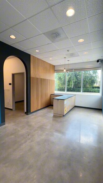 7742 W McNab Rd, North Lauderdale, FL à louer - Vidéo sur l’annonce professionnelle – Image 2 sur 20