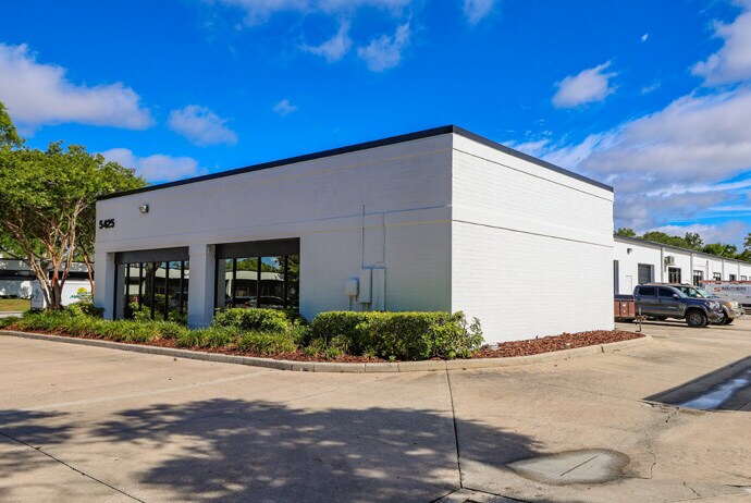 5402-5460 Beaumont Center Blvd, Tampa, FL à louer - Photo de l’immeuble – Image 3 sur 6