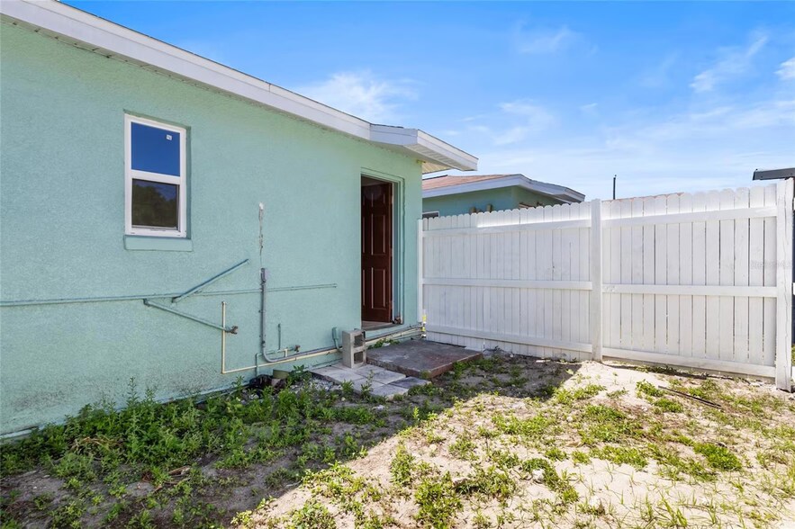 2004 E 15th Ave, Tampa, FL à vendre - Photo de l’immeuble – Image 2 sur 16