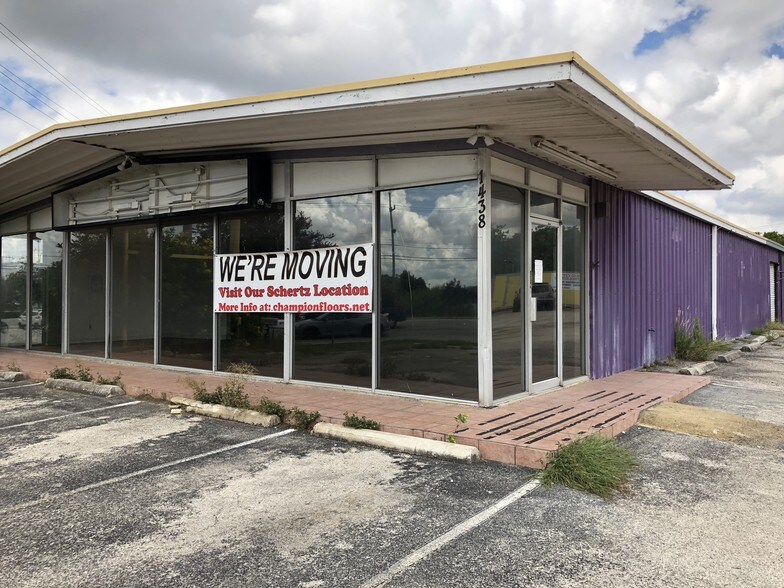1438 Pat Booker Rd, Universal City, TX à louer - Photo principale – Image 1 sur 9