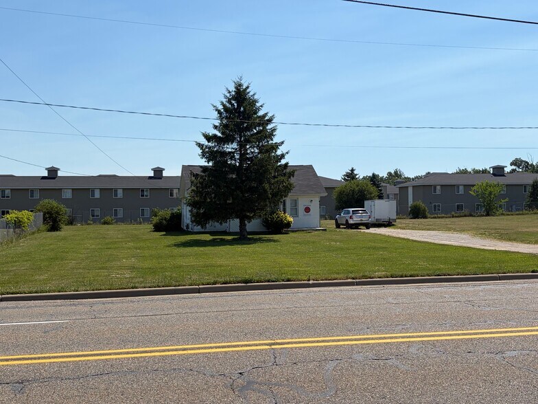 4205 S Isabella Rd, Mount Pleasant, MI à vendre - Photo de l’immeuble – Image 1 sur 7