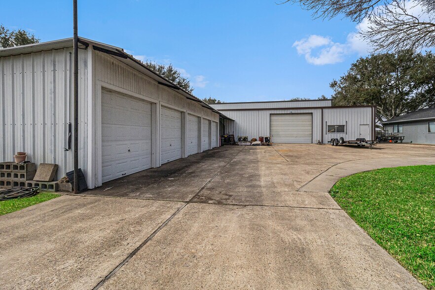 1454 Oday Rd, Pearland, TX à vendre - Photo de l’immeuble – Image 2 sur 59
