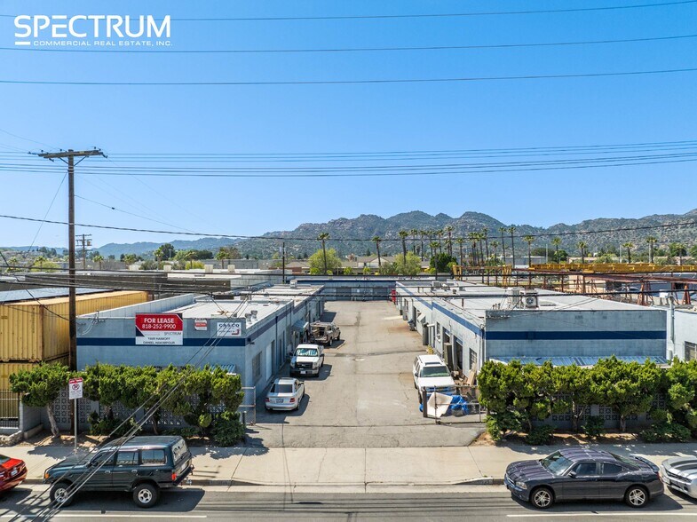 10035-10043 Canoga Ave, Chatsworth, CA à vendre - Photo de l’immeuble – Image 1 sur 9