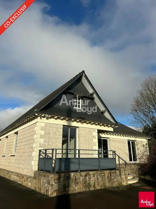 Bureau dans Châteaubourg à louer Photo de l’immeuble– Image 1 sur 8