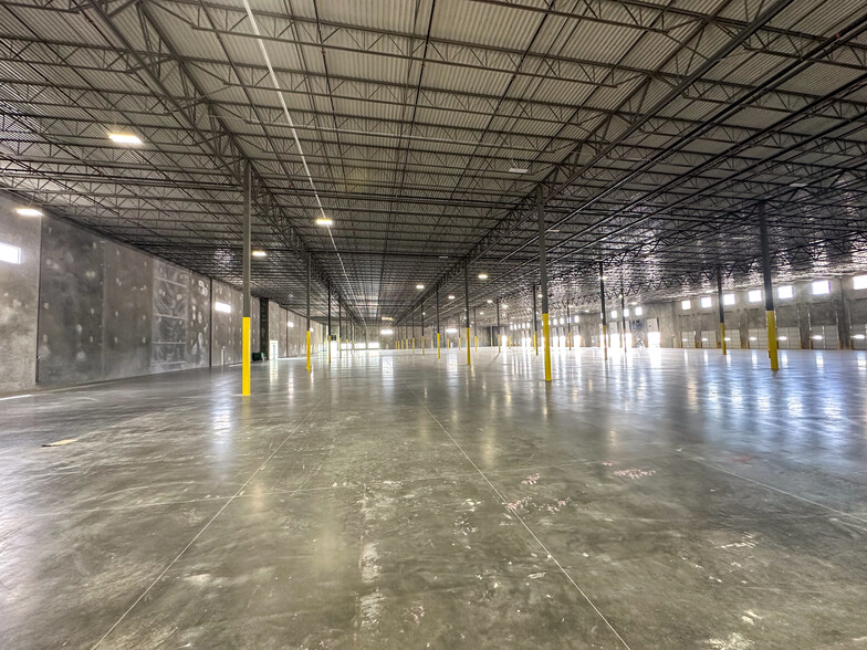 8900 Escobar Dr, El Paso, TX à louer - Photo de l’immeuble – Image 2 sur 9
