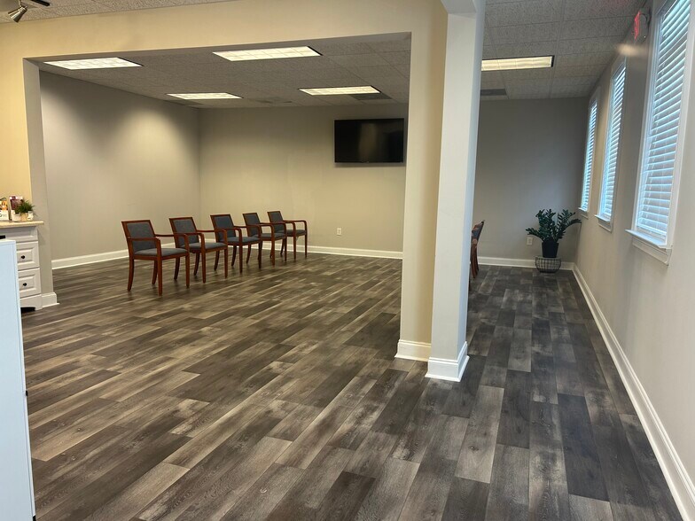 37 Calumet Pky, Newnan, GA à louer - Photo de l’immeuble – Image 3 sur 9