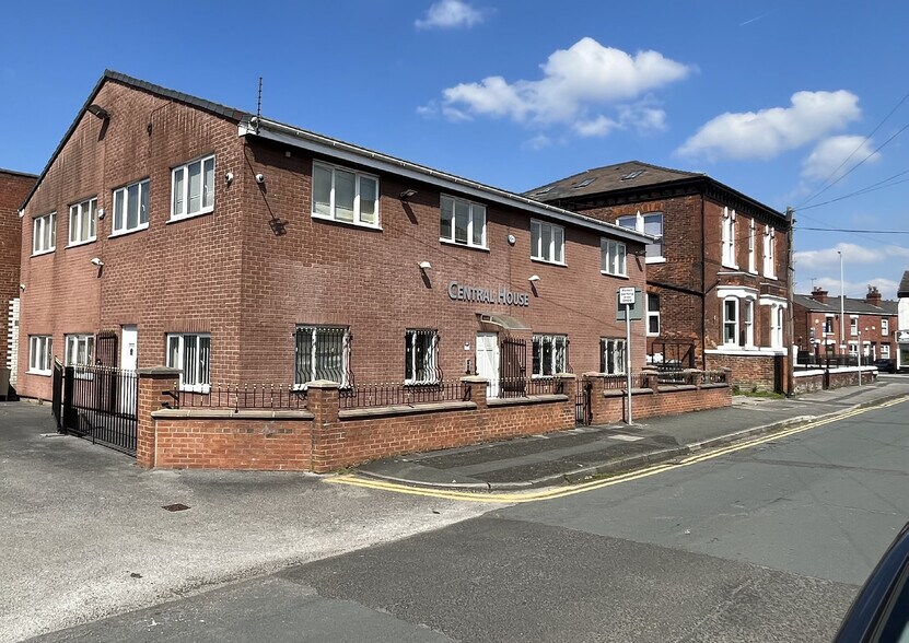 Wellington Grv, Stockport à louer - Photo de l’immeuble – Image 1 sur 9