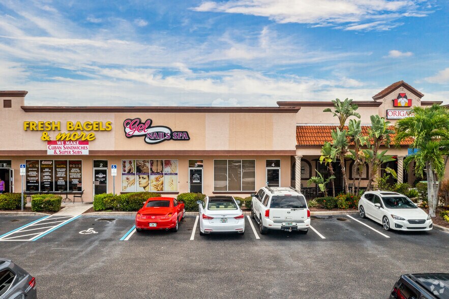 8911 Daniels Pky, Fort Myers, FL à louer - Photo de l’immeuble – Image 3 sur 4