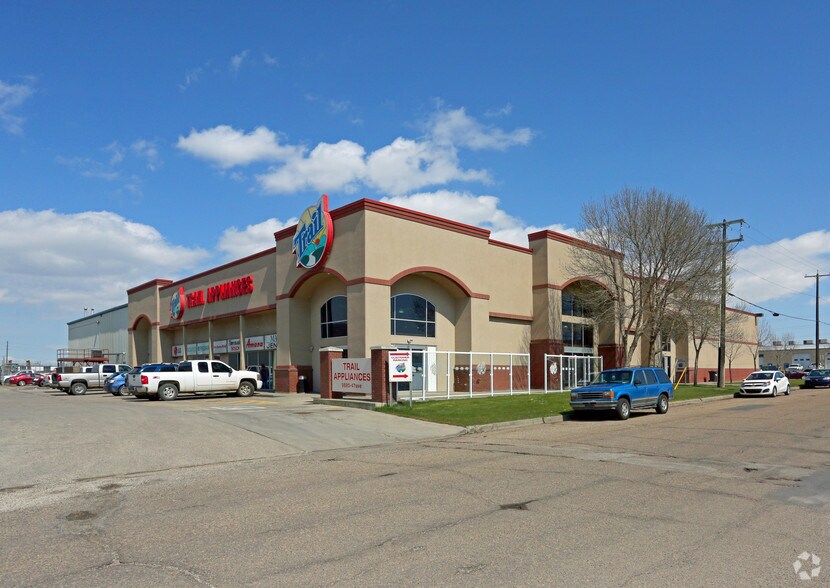 9880 47th Ave NW, Edmonton, AB à vendre - Photo principale – Image 1 sur 3