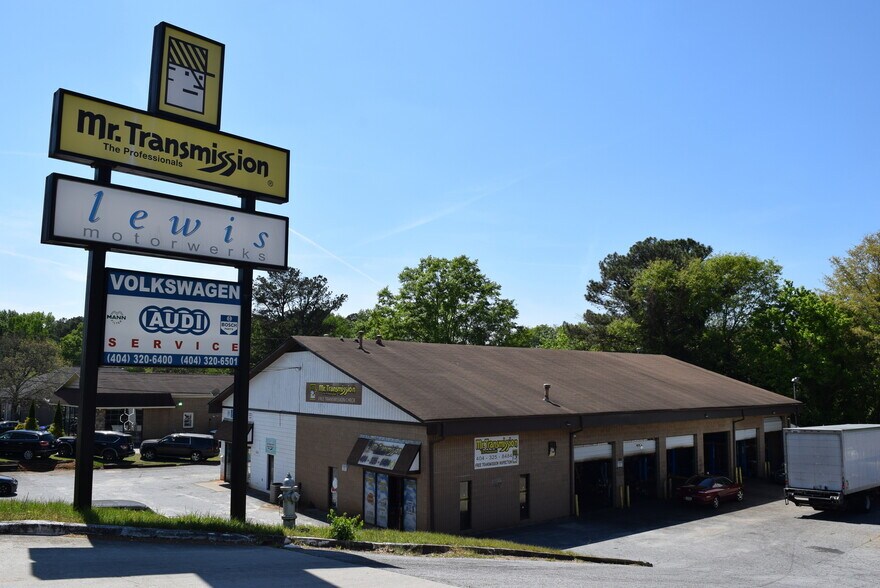 2342 Lawrenceville Hwy, Decatur, GA à vendre - Photo de l’immeuble – Image 2 sur 9