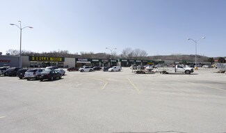 Plus de détails pour 2703-2803 E Kanesville Blvd, Council Bluffs, IA - Local commercial à louer