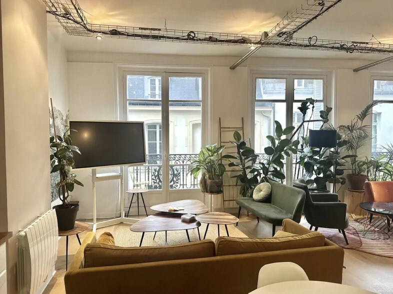 70 Rue Du Temple, Paris à louer - Photo de l’immeuble – Image 3 sur 7